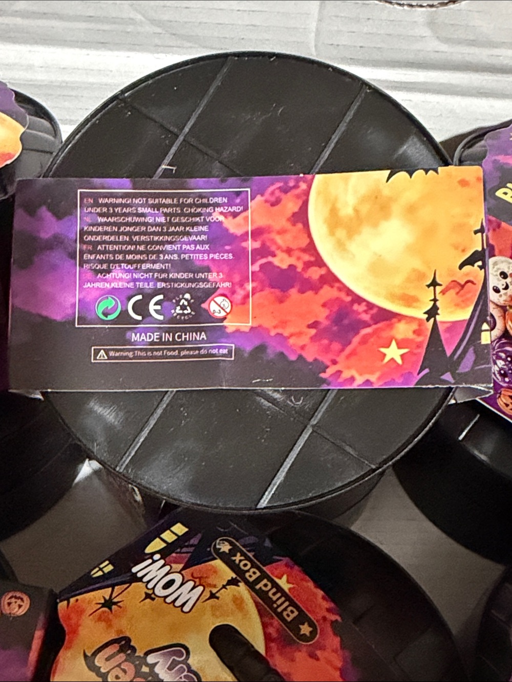 3 Halloween mystery squishy - Picture 2 of 2